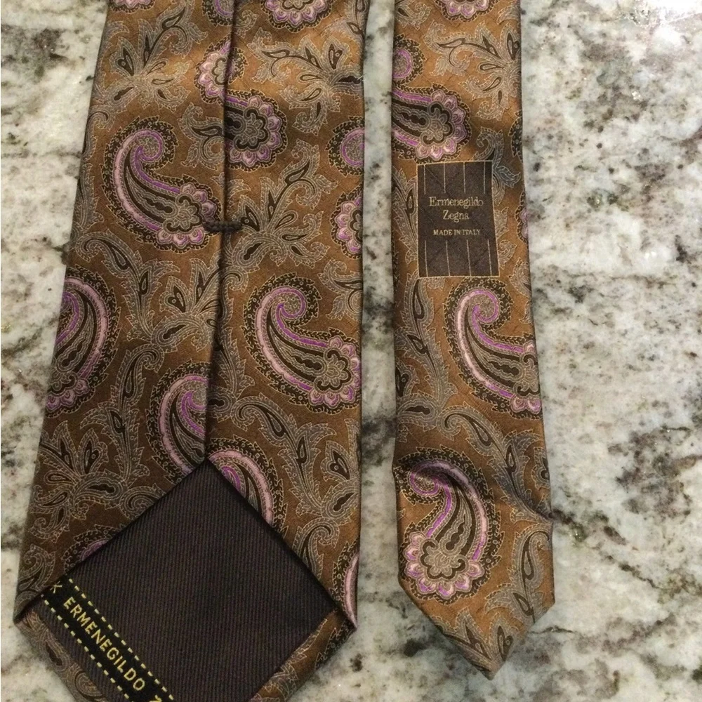 Ermenegildo Zegna Brown Paisley Silk Tie with Pink Accents